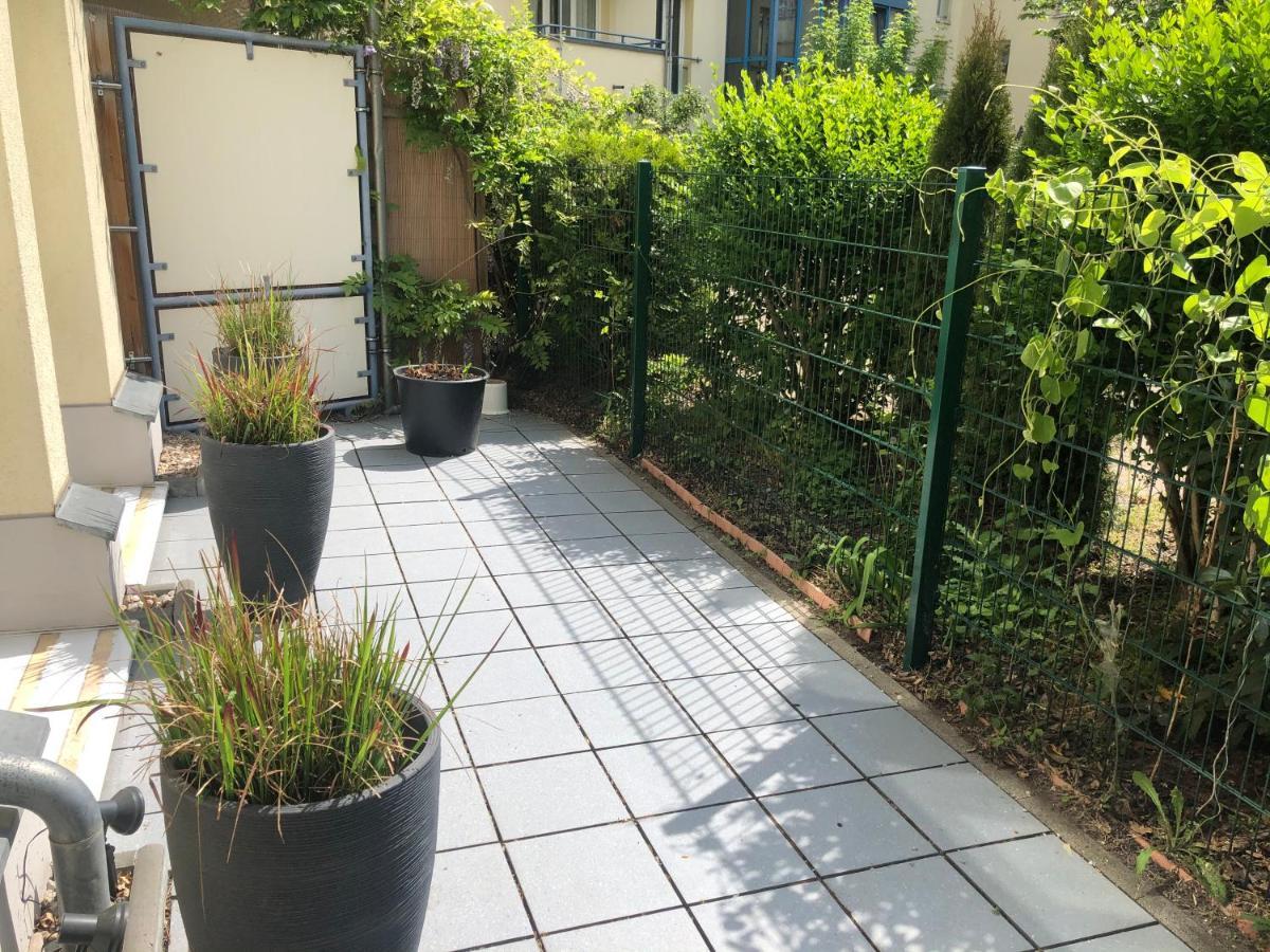 Sonnige Wohnung Im Zentrum Mit Terrasse U Tiefgarage - Netflix & Prime Leipzig Exterior foto