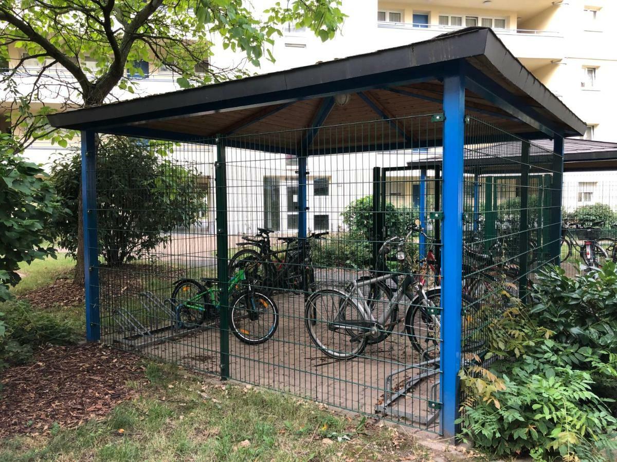 Sonnige Wohnung Im Zentrum Mit Terrasse U Tiefgarage - Netflix & Prime Leipzig Exterior foto